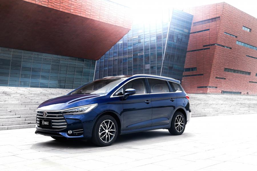  BYD Song Max 2017 года  (фото 10 из 40)